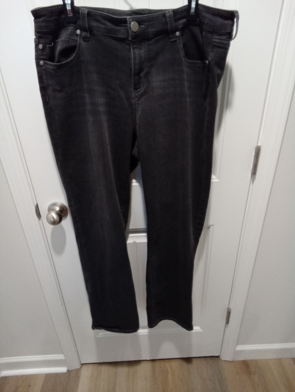 Liverpool Los Angeles Plus Size 18W The Straight Black Denim Straight Leg Jeans